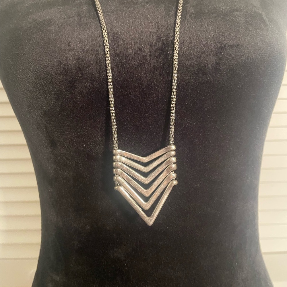Vintage 6 Point Arrow Stacked Silver Chevron Long Chain Necklace